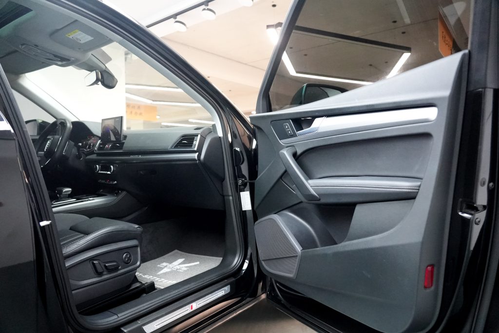 AUDI Q5L 2022 40T Stylish Dynamic - Huishida Trading