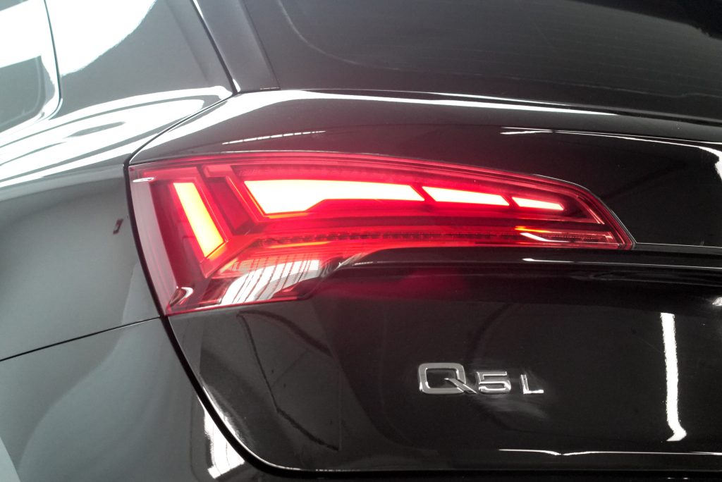 AUDI Q5L 2022 40T Stylish Dynamic - Huishida Trading