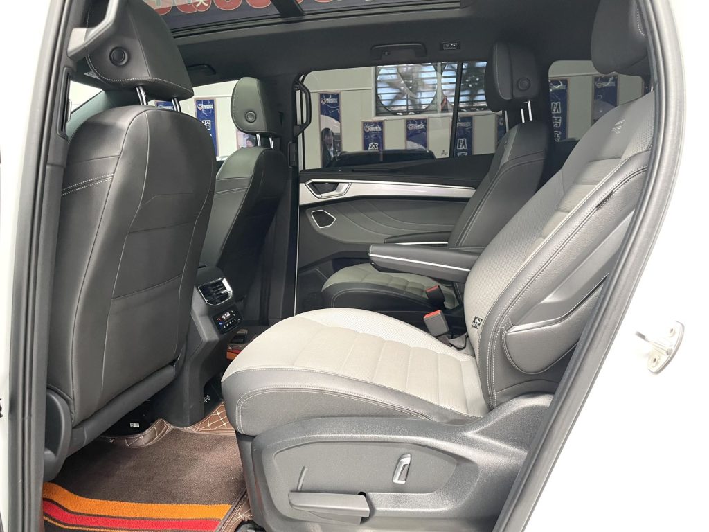 Volkswagen TALAGON 2022 380TSI 4WD R-Line Topland Edition 6-местный - Huishida Trading