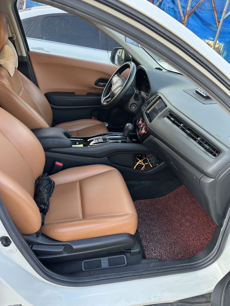 Honda Vezel 2020 1.5L CVT Elite - Huishida Trading
