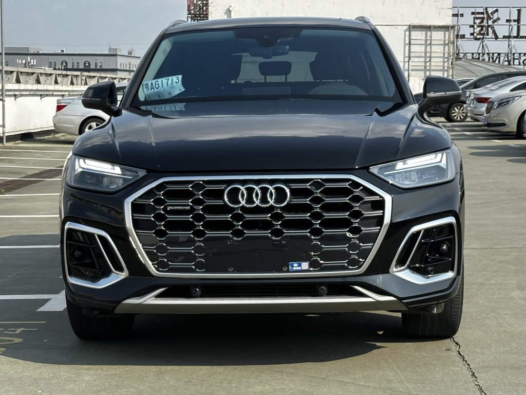Audi Q5L 2022 45 Luxury Dynamic - Huishida Trading