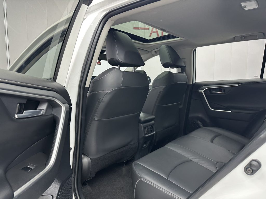 Toyota RAV4 RWD 2020 2.0L CVT 4WD Style PLUS Edition - Huishida Trading
