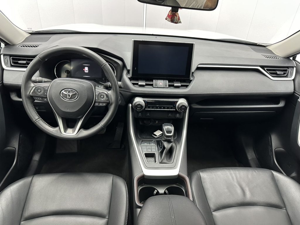 Toyota RAV4 RWD 2020 2.0L CVT 4WD Style PLUS Edition - Huishida Trading