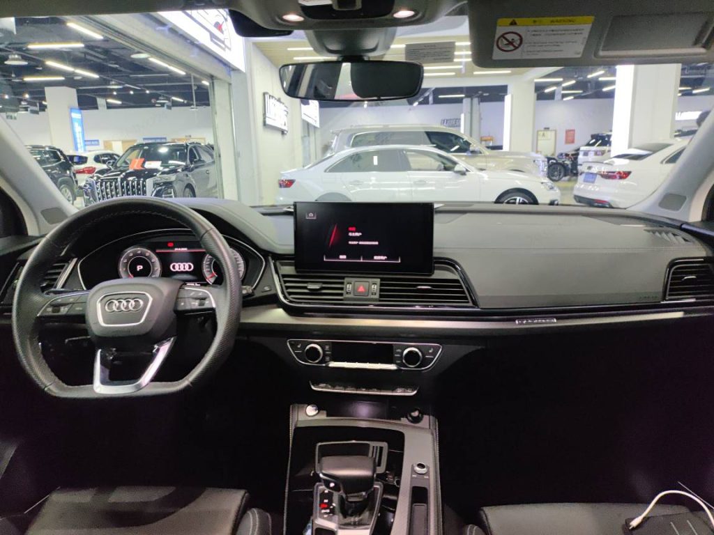Audi Q5L 2021 45 TFSI Luxury Dynamic - Huishida Trading