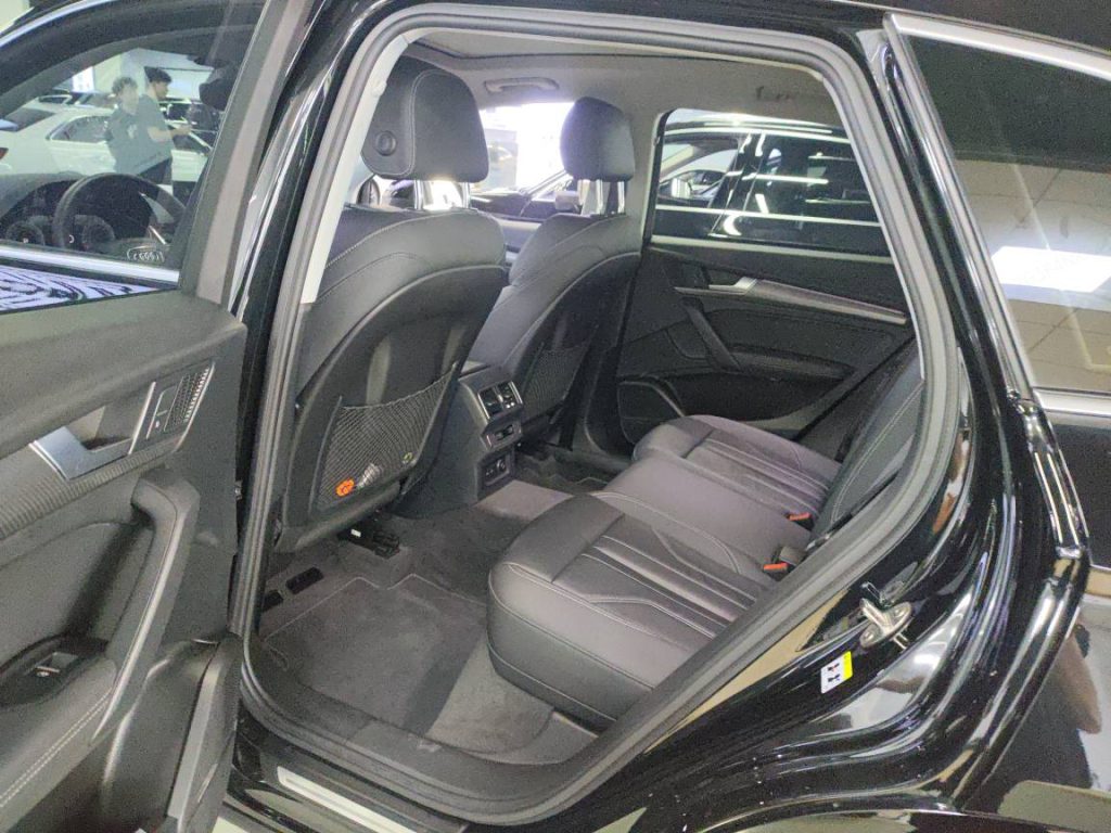 Audi Q5L 2021 45 TFSI Luxury Dynamic - Huishida Trading