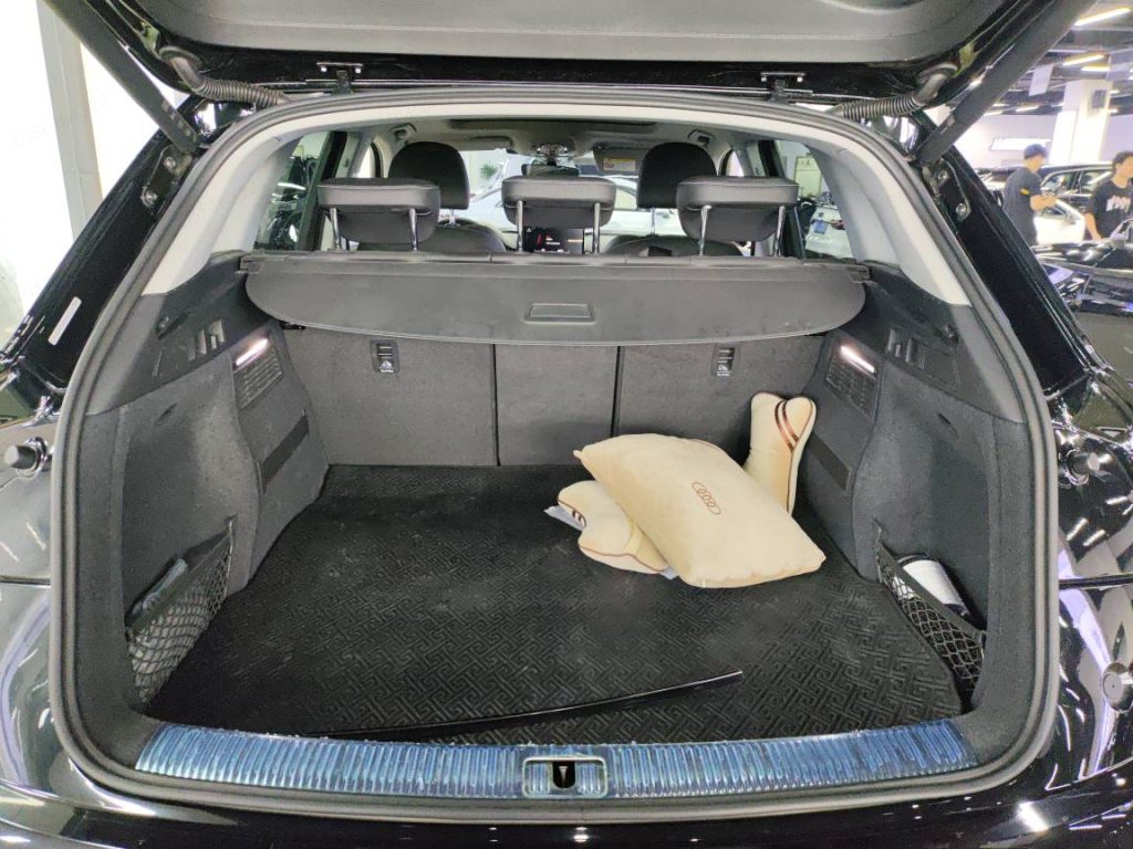 Audi Q5L 2021 45 TFSI Luxury Dynamic - Huishida Trading