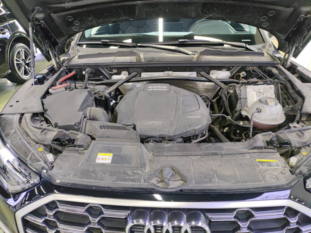 Audi Q5L 2021 45 TFSI Luxury Dynamic - Huishida Trading