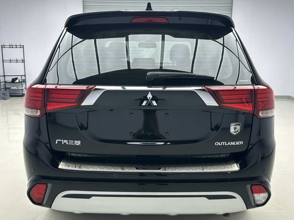 Mitsubishi Outlander 2021 2.4L 4WD Enjoy Edition 7-местный - Huishida Trading