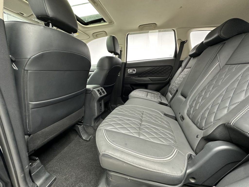 Mitsubishi Outlander 2021 2.4L 4WD Enjoy Edition 7-местный - Huishida Trading