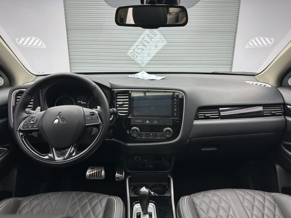 Mitsubishi Outlander 2021 2.4L 4WD Enjoy Edition 7-местный - Huishida Trading