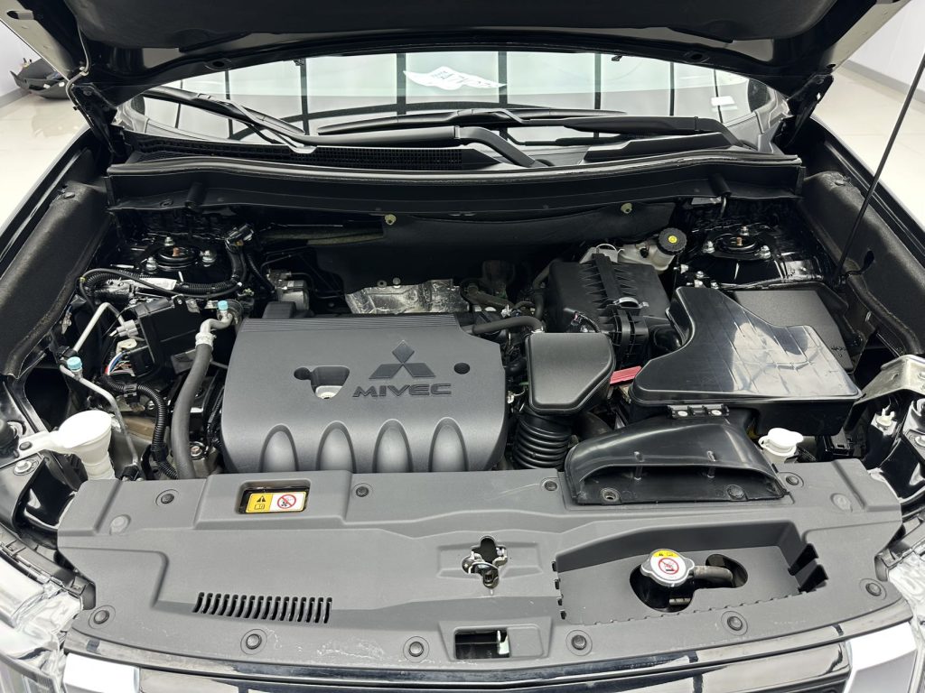 Mitsubishi Outlander 2021 2.4L 4WD Enjoy Edition 7-местный - Huishida Trading