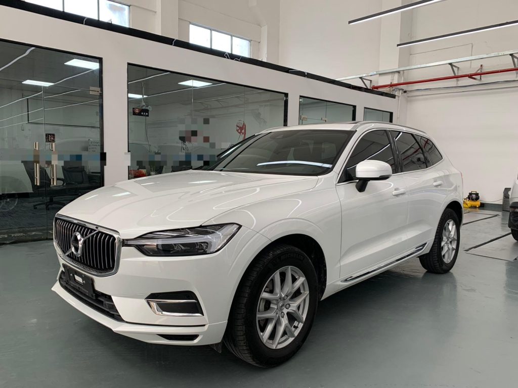 Volvo XC60 2021 T5 4WD Zhiyi Luxury Edition - Huishida Trading