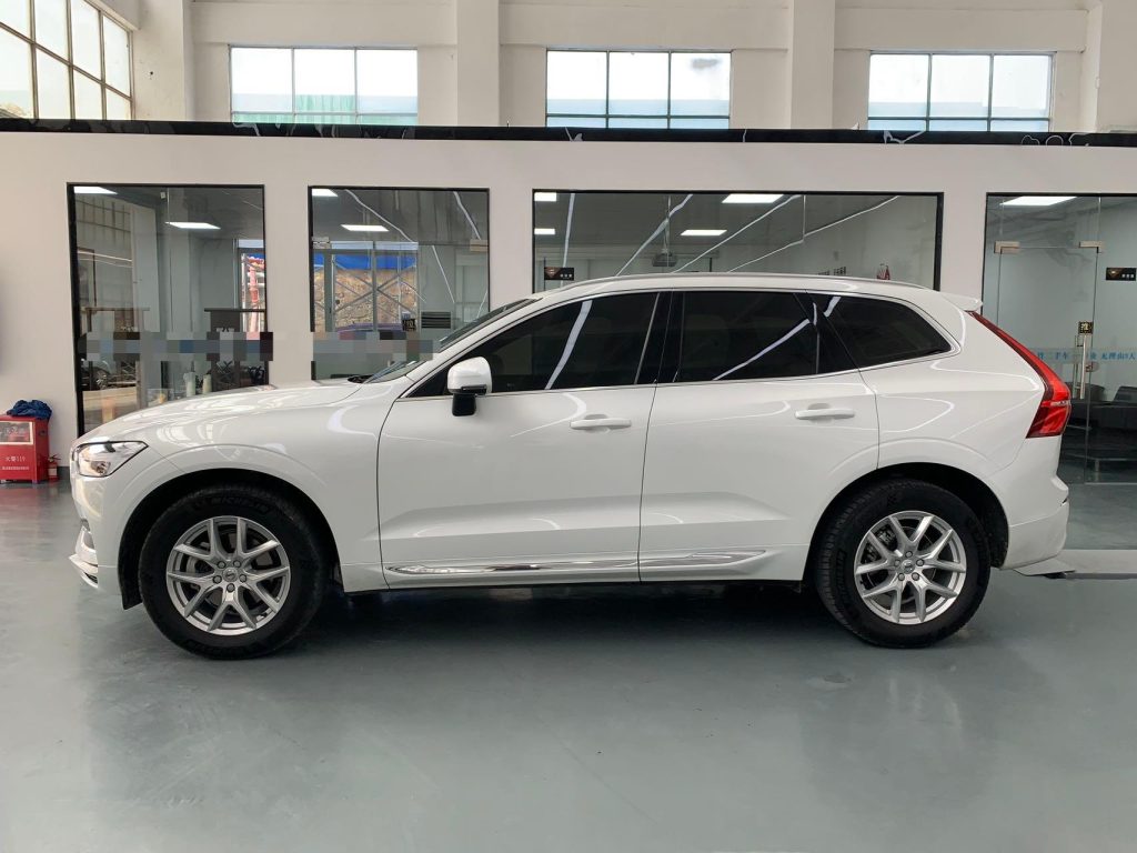 Volvo XC60 2021 T5 4WD Zhiyi Luxury Edition - Huishida Trading