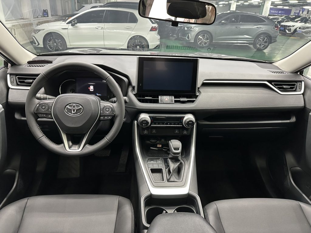 Toyota RAV4 2021 2.0L CVT 2WD Style PLUS Edition - Huishida Trading
