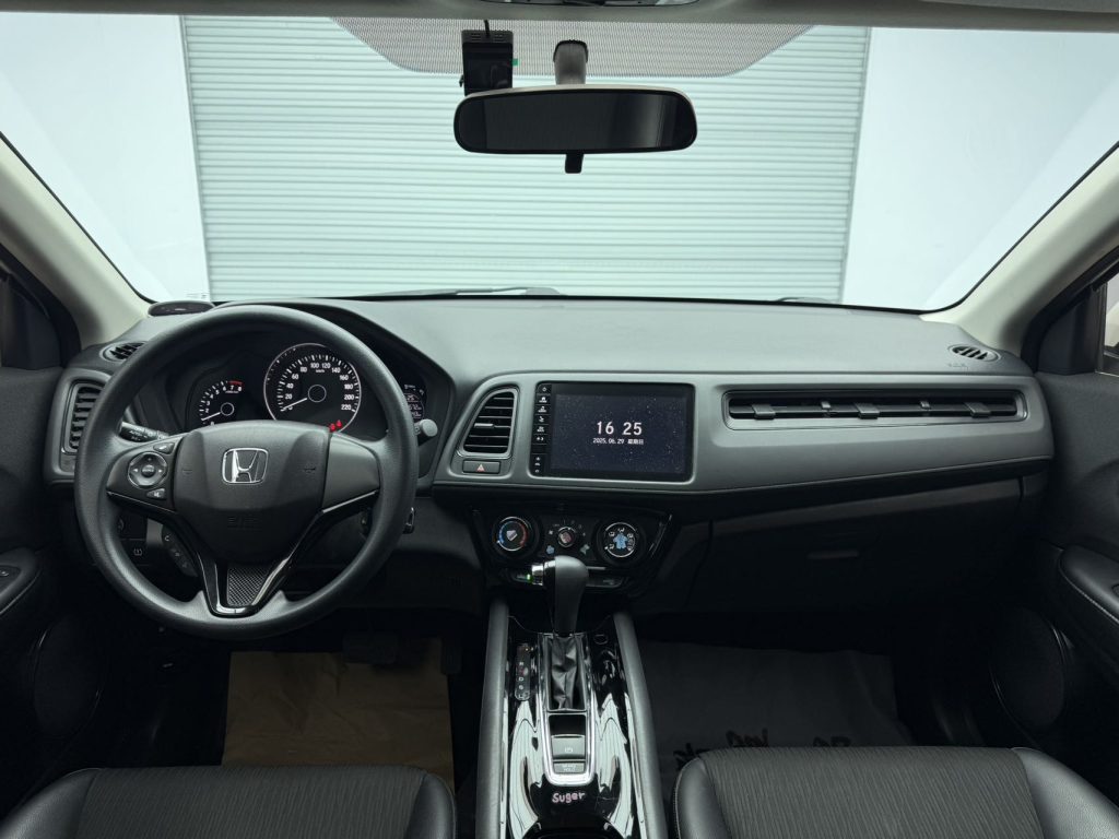 Honda VEZEL 2020 1.5L CVT Pioneer - Huishida Trading