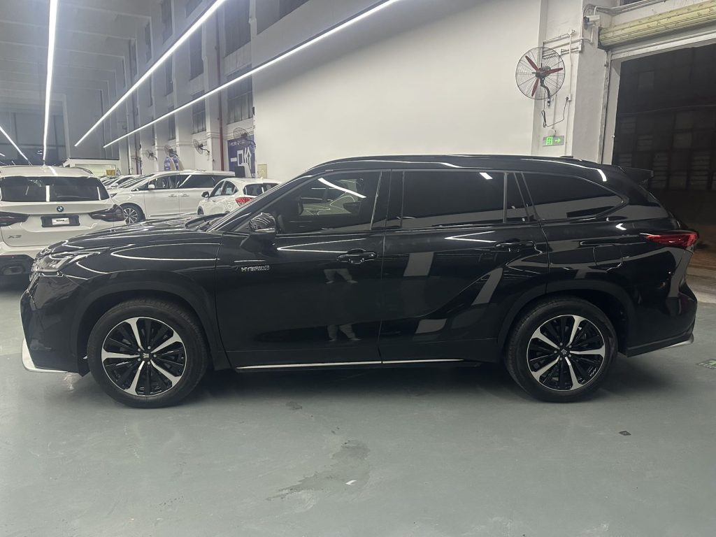 Crown KLUGER 2022 2.5 4WD Premium - Huishida Trading