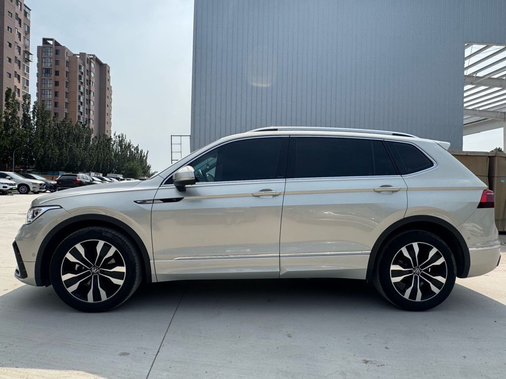 Volkswagen Tiguan- L 2023 330TSI Auto 2WD R-Line - Huishida Trading