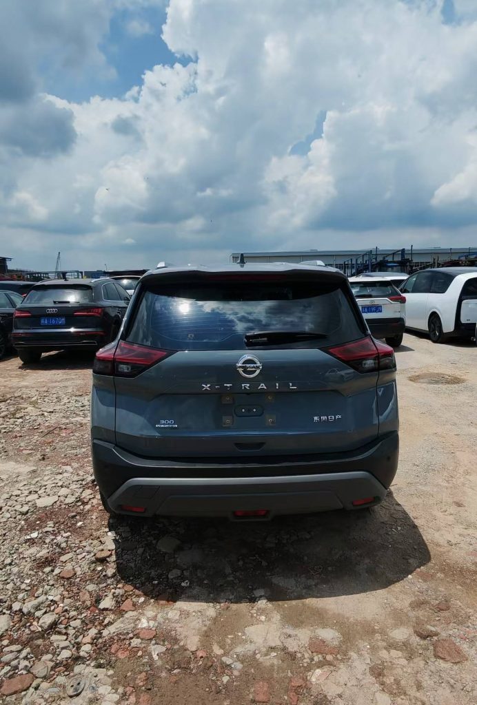 Nissan X-TRAIL 2021 VC-Turbo 300 CVT 2WD Deluxe 7-местный - Huishida Trading