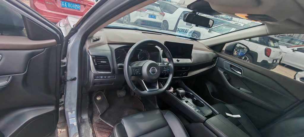 Nissan X-TRAIL 2021 VC-Turbo 300 CVT 2WD Deluxe 7-местный - Huishida Trading