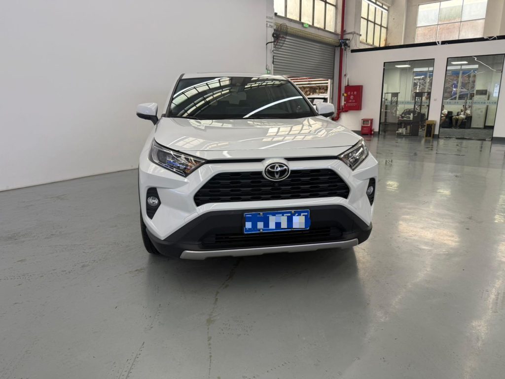 Toyota RAV4 2021 2.0L CVT четырёхцилиндровая версия PLUS - Huishida Trading