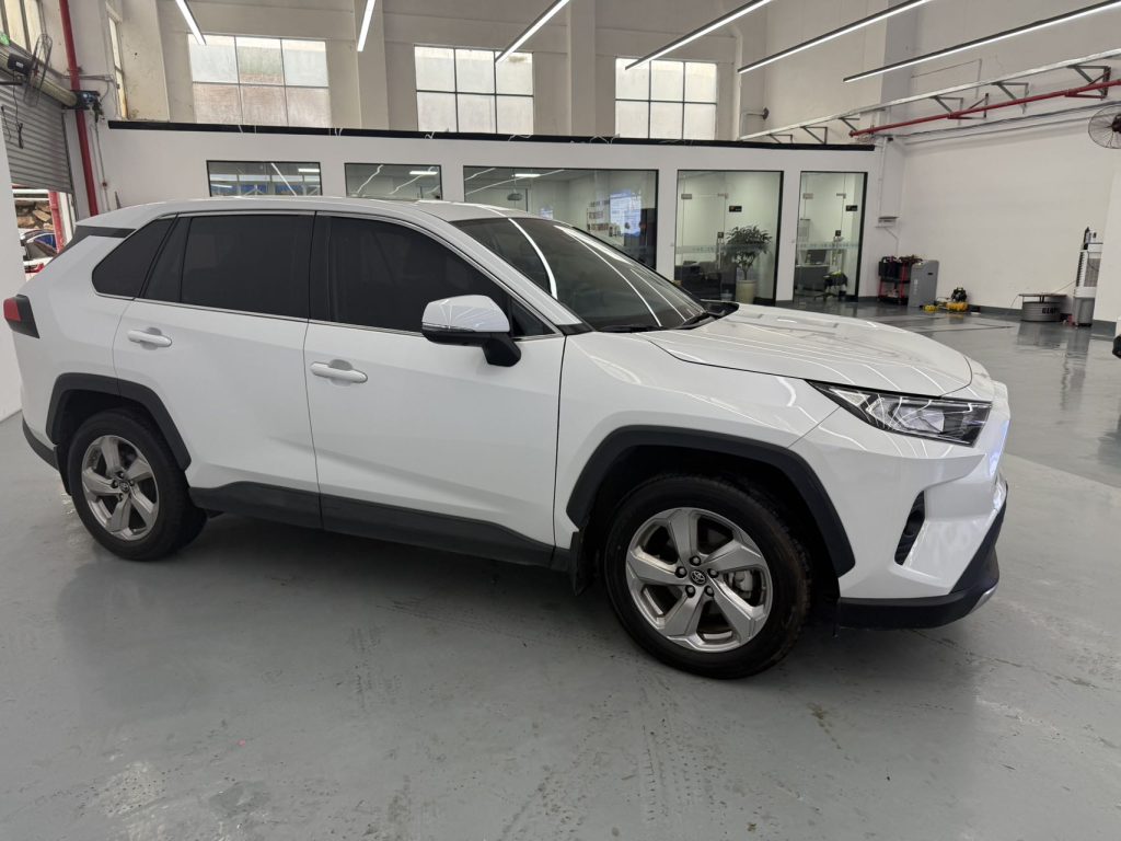 Toyota RAV4 2021 2.0L CVT четырёхцилиндровая версия PLUS - Huishida Trading