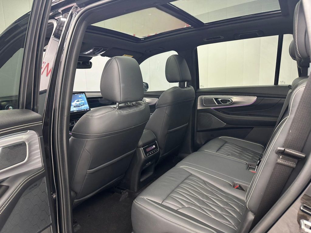 GAC MOTOR (TRUMPCHI )GS8 2022 Pilot Series 2.0TGDI 4WD Luxury Intelligent Link Edition (7 мест) - Huishida Trading