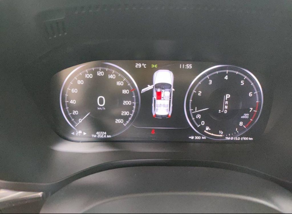 Volvo XC60 2020 T5 4WD Zhiyuan Deluxe Edition - Huishida Trading