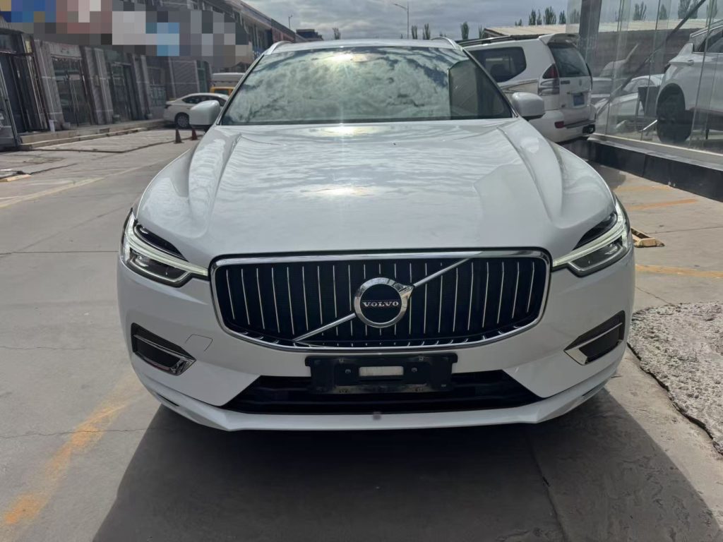 Volvo XC60 2020 T5 4WD Zhiyuan Deluxe Edition - Huishida Trading