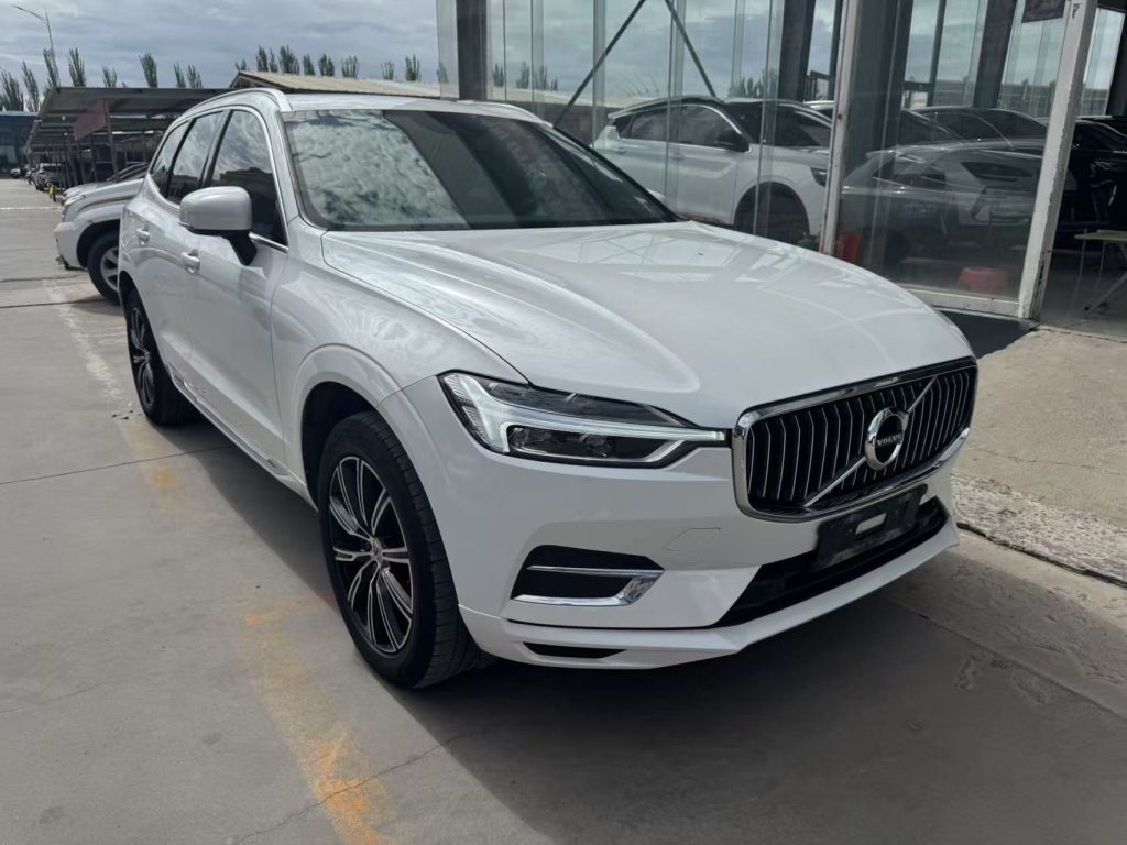 Volvo XC60 2020 T5 4WD Zhiyuan Deluxe Edition - Huishida Trading