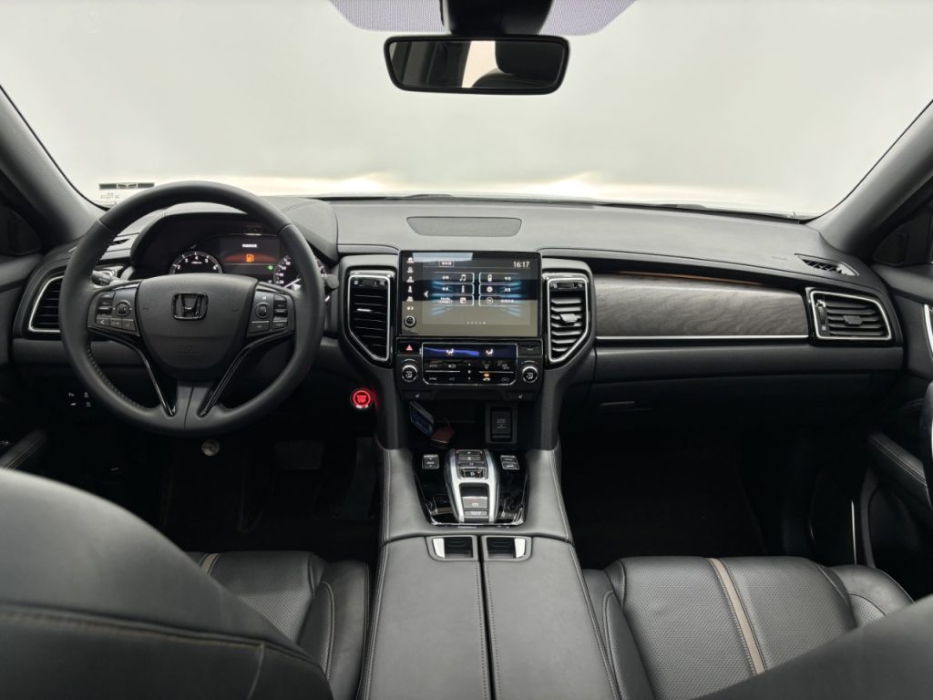 Honda UR-V 2020 370TURBO 4WD Premium Edition - Huishida Trading