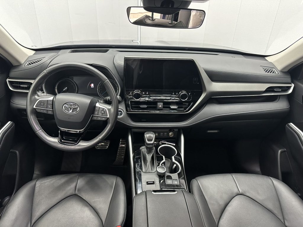Toyota HIGHLANDER 2022 Twin Engine 2.5L 4WD Premium 7-местный - Huishida Trading