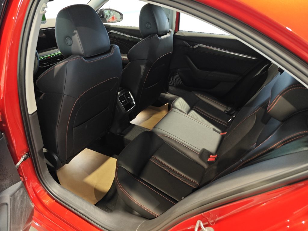 Skoda Octavia 2021 PRO TSI280 DSG Flagship Edition - Huishida Trading