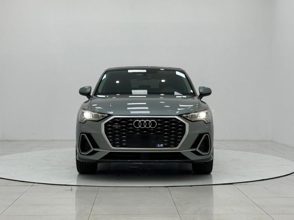 Audi Q3 Sportback 2022 45 TFSI quattro мод - Huishida Trading