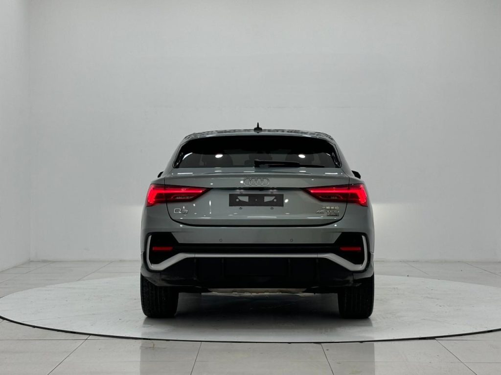 Audi Q3 Sportback 2022 45 TFSI quattro мод - Huishida Trading