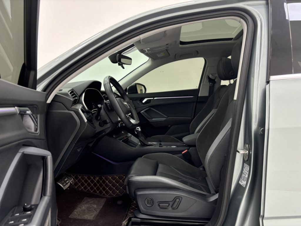 Audi Q3 Sportback 2022 45 TFSI quattro мод - Huishida Trading