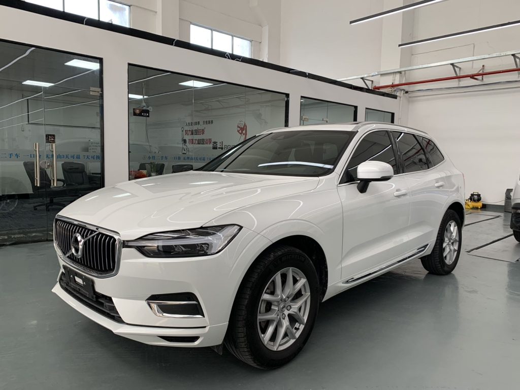 Volvo XC60 2021 T5 4WD Zhiyi Luxury Edition - Huishida Trading