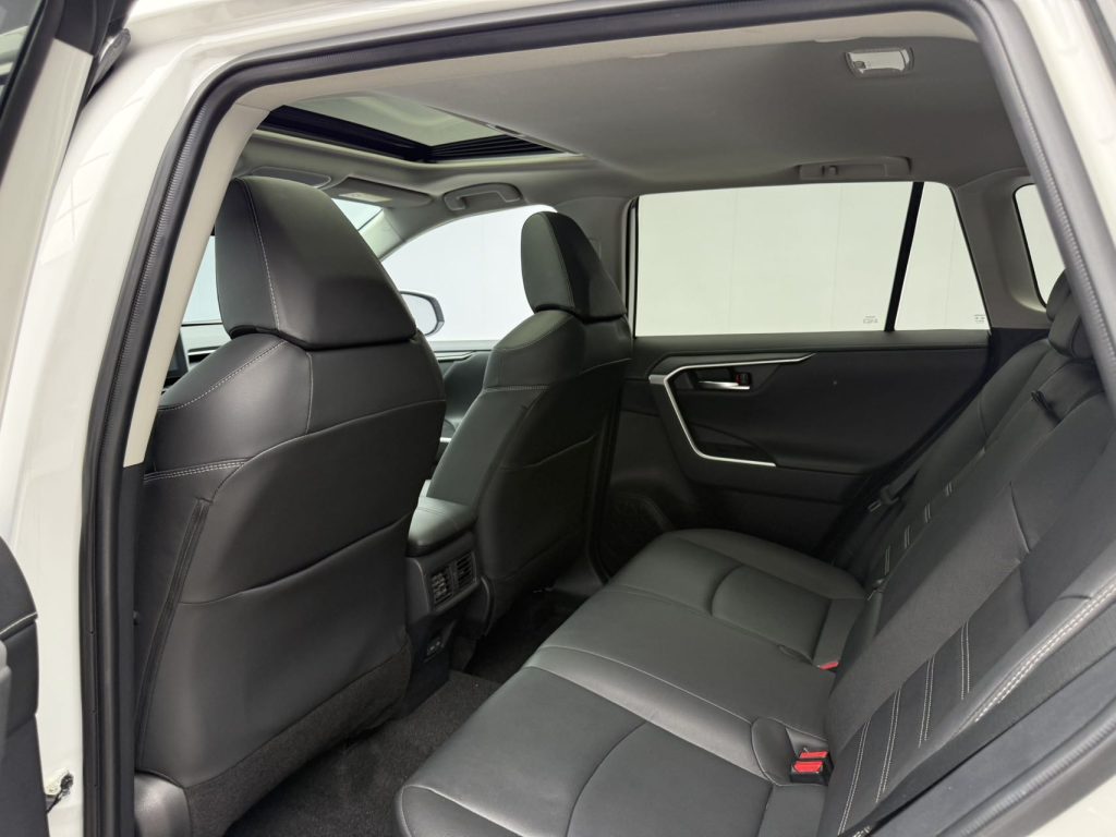 Toyota RAV4 2021 2.0L CVT 2WD Style PLUS Edition - Huishida Trading