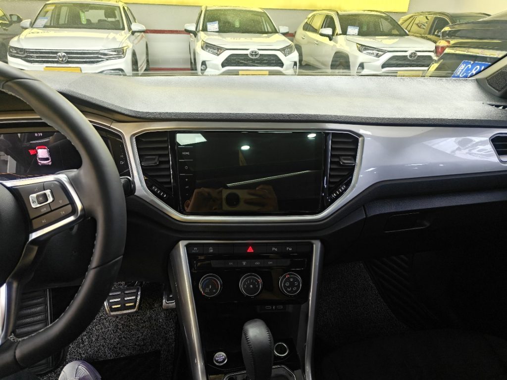 Volkswagen T-ROC 2022 280TSI DSG 2WD R-Line Pro PLUS - Huishida Trading