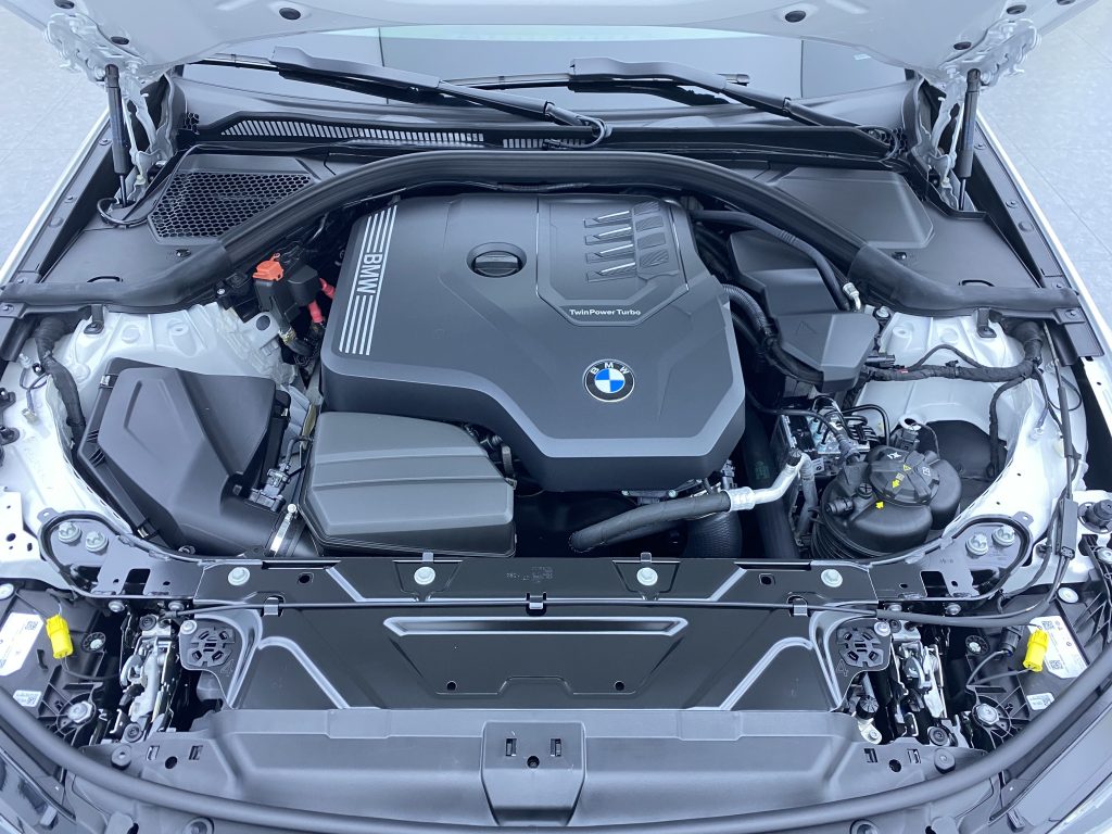 BMW 3 серии 2024 325i M Sport Package - Huishida Trading