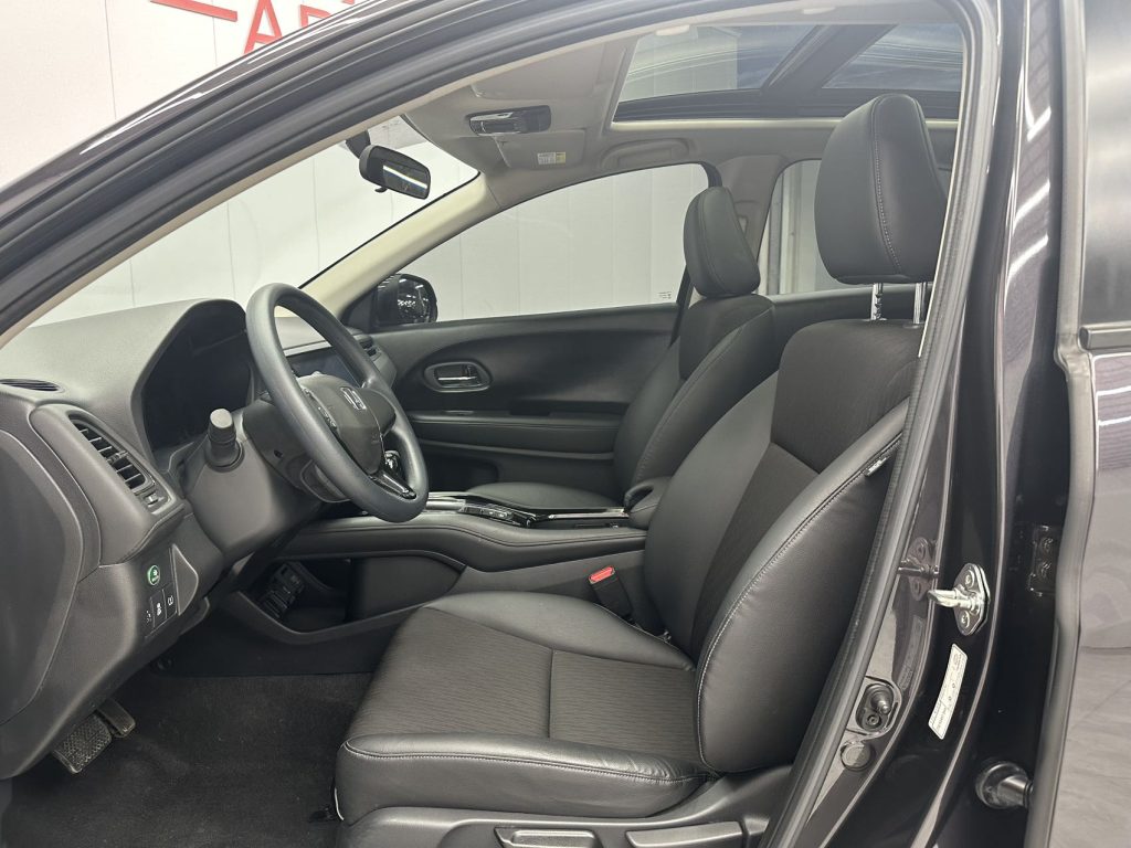 Honda VEZEL 2022 1.5L CVT Phantom Night - Pioneer Edition - Huishida Trading