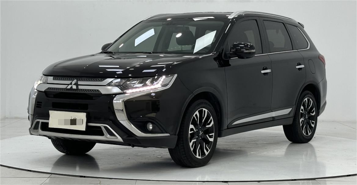 Mitsubishi Outlander  2020 2.4L 4WD Enjoy Edition 7-местный