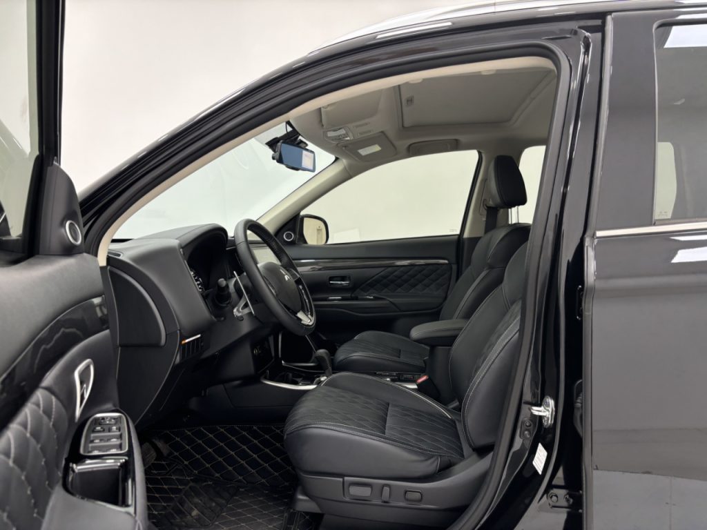 Mitsubishi Outlander 2020 2.4L 4WD Enjoy Edition 7-местный - Huishida Trading