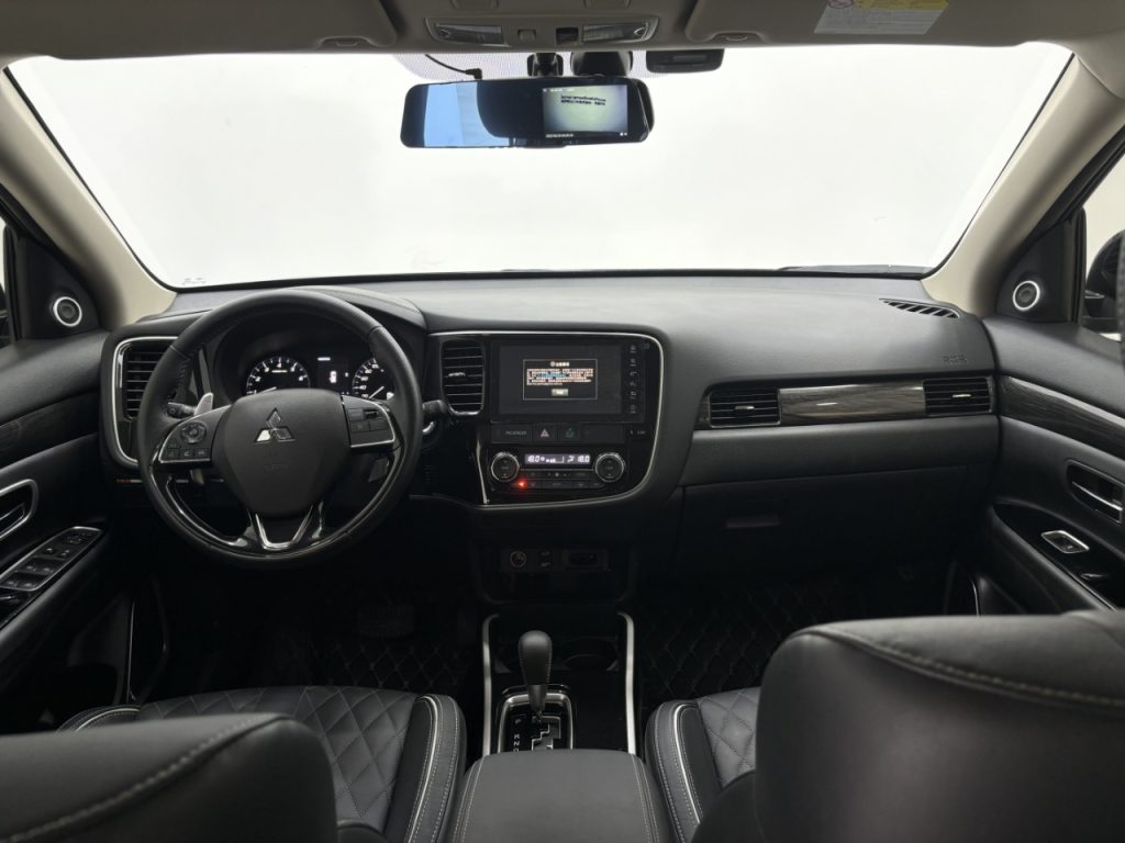 Mitsubishi Outlander 2020 2.4L 4WD Enjoy Edition 7-местный - Huishida Trading
