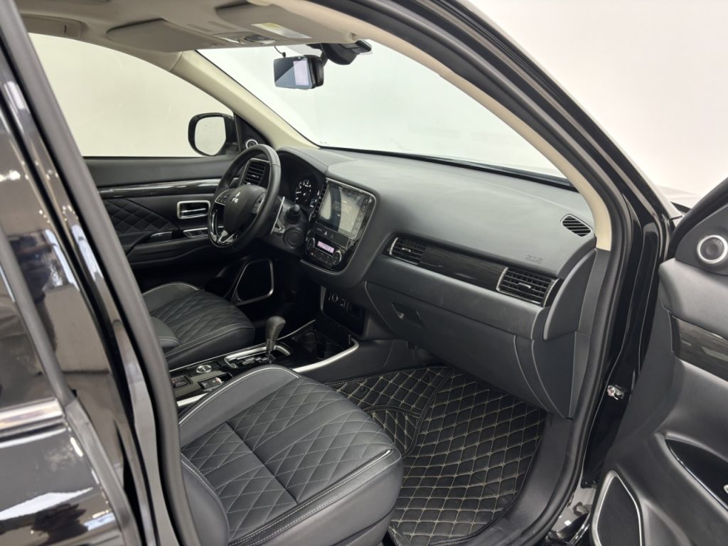 Mitsubishi Outlander 2020 2.4L 4WD Enjoy Edition 7-местный - Huishida Trading
