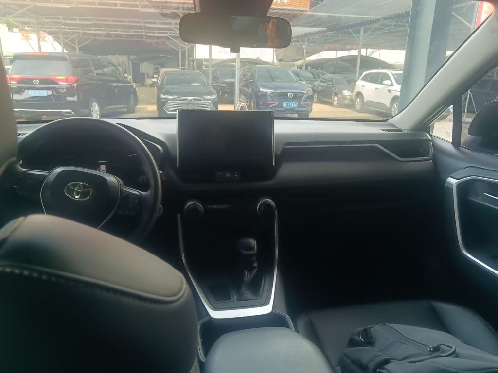 Toyota RAV4 2022 2.0L CVT 2WD Style Edition - Huishida Trading