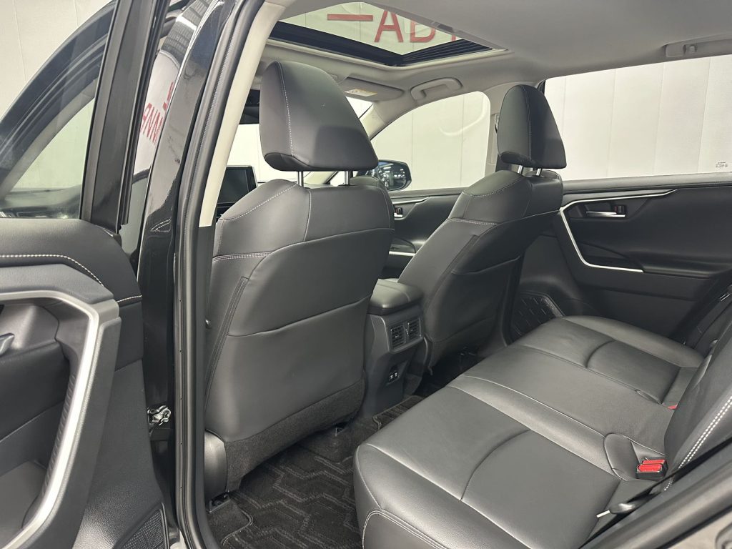 Toyota RAV4 2021 2.0L CVT 2WD Style PLUS Edition - Huishida Trading