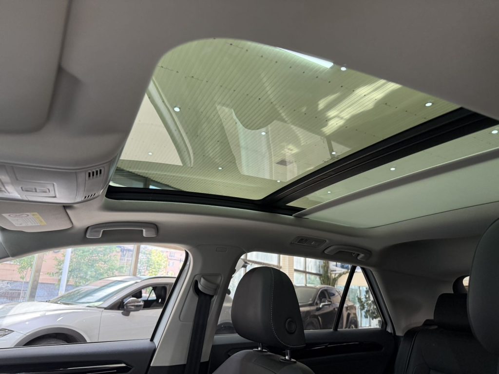 Volkswagen T-ROC 2021 280TSI DSG 2WD Comfort & Intelligence Edition - Huishida Trading