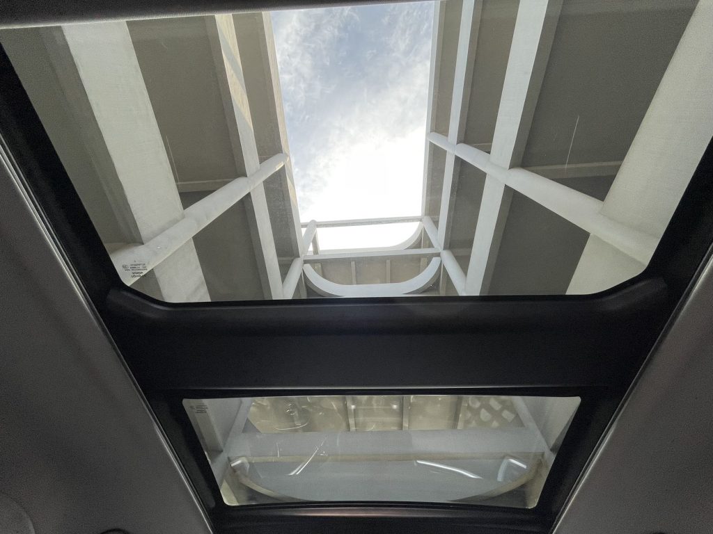 Toyota RAV4 2020 2.0L CVT 4WD Premium - Huishida Trading