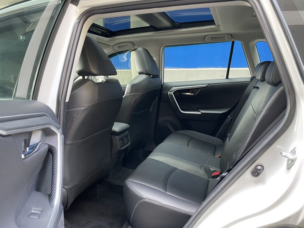 Toyota RAV4 2020 2.0L CVT 4WD Premium - Huishida Trading