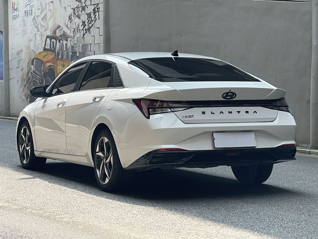 Hyundai Elantra 2021 1.5L CVT LUX Premium Edition National VI - Huishida Trading